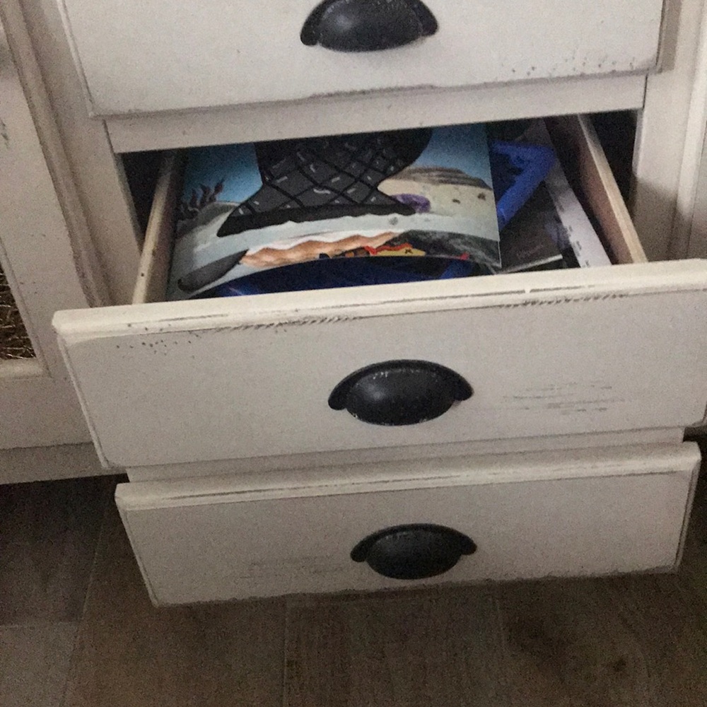 Bouffet Table - Picture 5 of 7